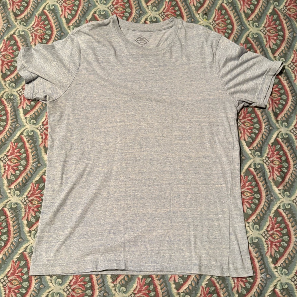 Men’s Light Blue St John’s Bay T Shirt Size Medium